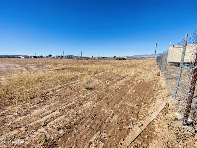 2040 Green Tree Loop, Chaparral, New Mexico 88081