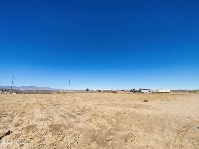 2080 Green Tree Loop, Chaparral, New Mexico 88081