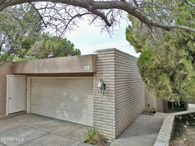 5711 Mira Grande Drive, El Paso, Texas 79912