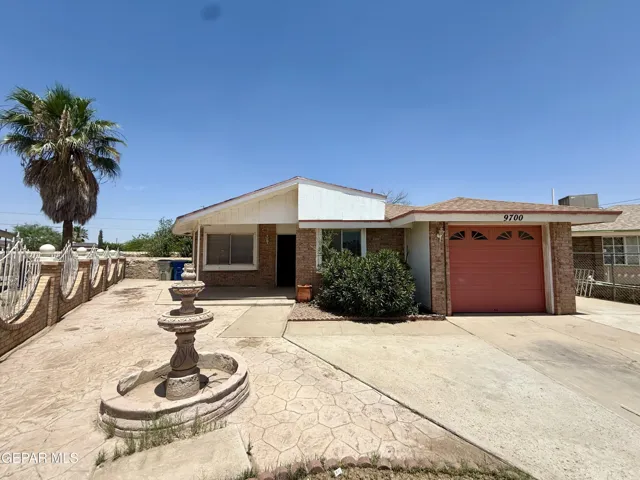 9700 Staubach Drive, El Paso, Texas 79927