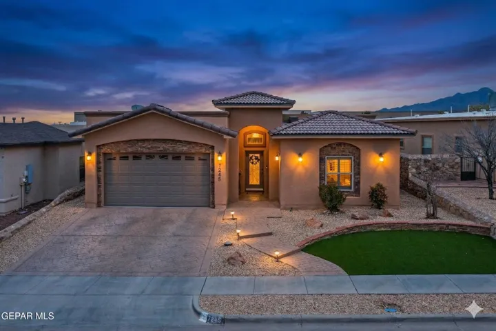 Rambler with 4 bedrooms, 2 full baths, and 2,303 sq ft.