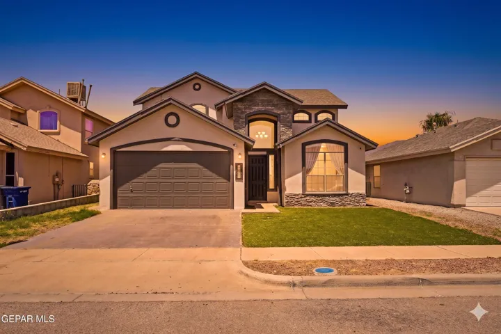 Features 6 bedrooms, 3 full bathrooms, and 2,467 sqft of comfortable living space with great curb appeal and solar panel!