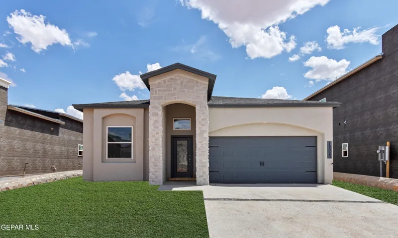 128 Peregrino Trail, Santa Teresa, New Mexico 88008