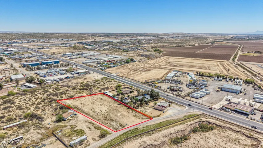 10883 Thunder Road, El Paso, Texas 79927