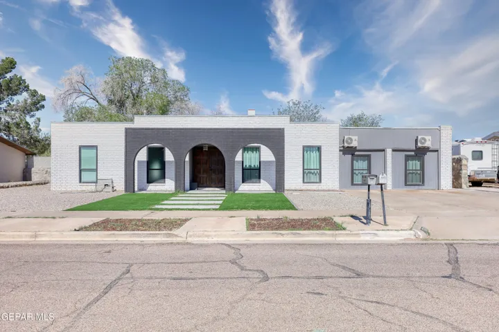 14865 Holden Road, El Paso, Texas 79928