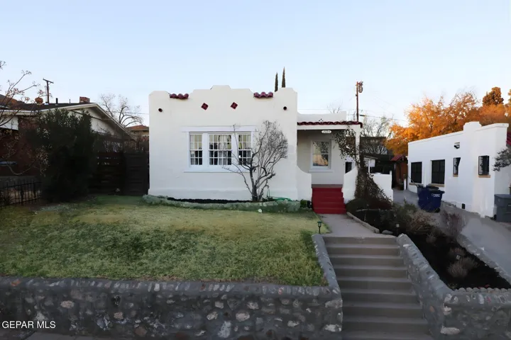 2725 Gold Avenue, El Paso, Texas 79930