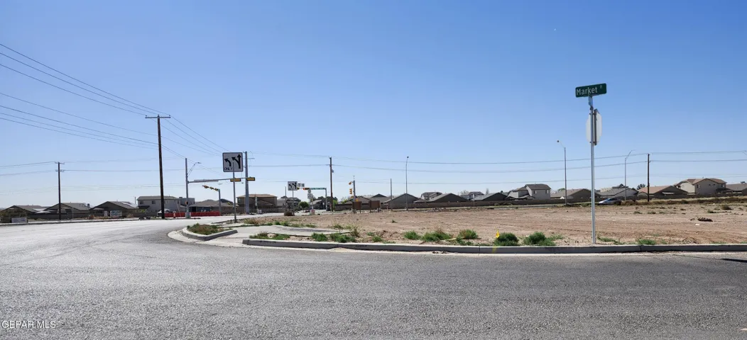 825 Nuevo Hueco Tanks Road, Socorro, Texas 79927