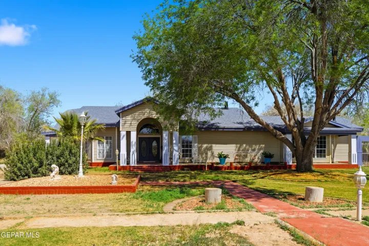 14500 N Loop Drive, Clint, Texas 79836