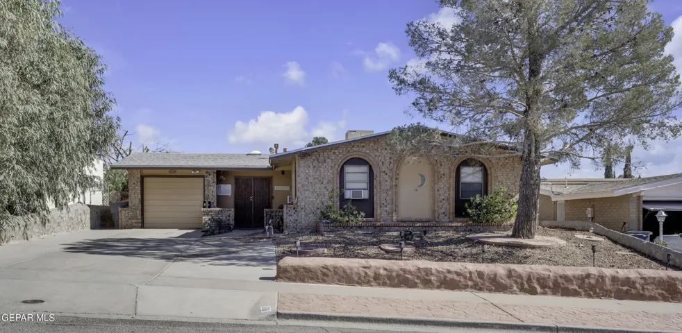 608 Centennial Drive, El Paso, Texas 79912