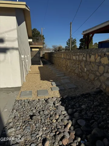 10277 N Loop Drive C, Socorro, Texas 79927