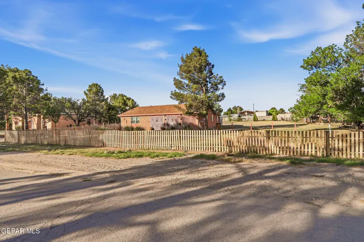 12243 Heritage Way, Clint, Texas 79836