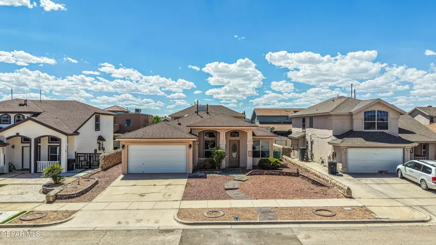 437 Sand Verbena Street, Horizon City, Texas 79928