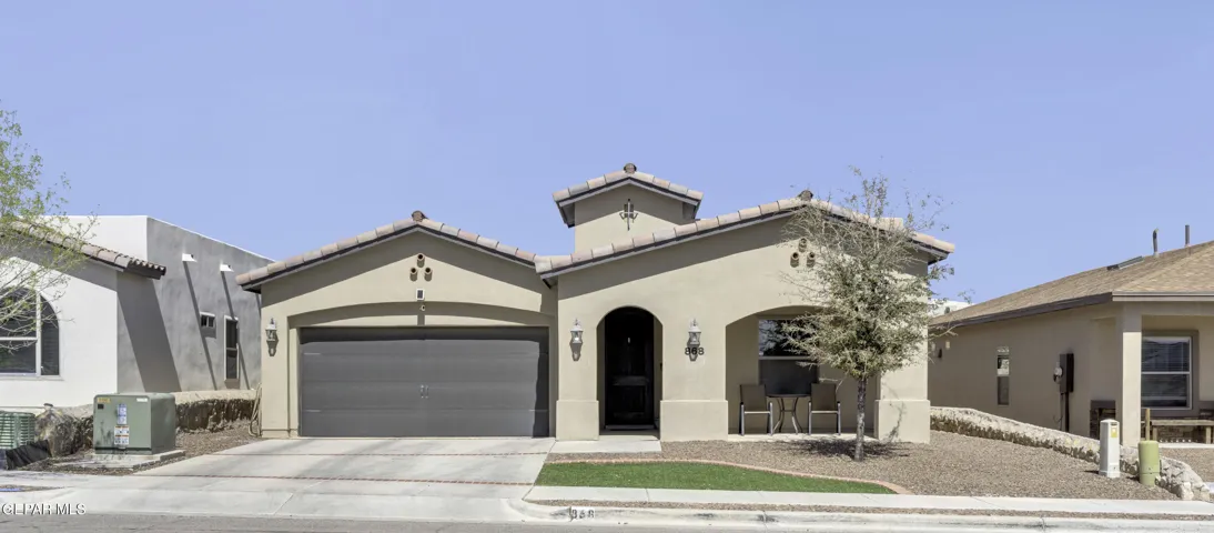 868 Bronze Hill Avenue, Santa Teresa, New Mexico 88008