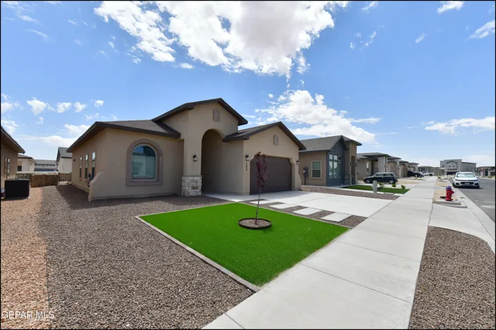 142 Ruth Trail, Sunland Park, New Mexico 88008