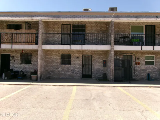 6700 Escondido Drive F4, El Paso, Texas 79912