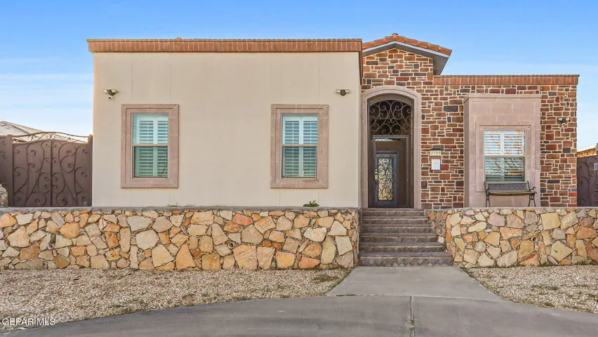 2709 N Copia Street, El Paso, Texas 79930