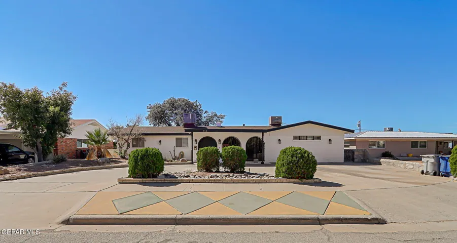 259 Crown Point Drive, El Paso, Texas 79912