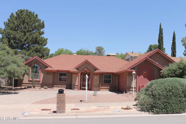 6433 Amposta Drive, El Paso, Texas 79912