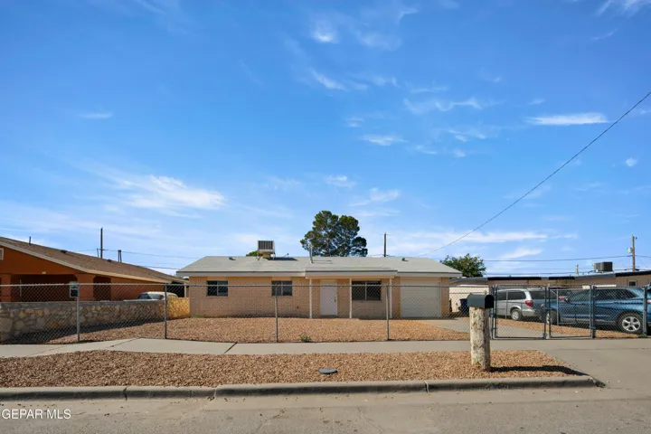 249 Mecca Drive, El Paso, Texas 79907