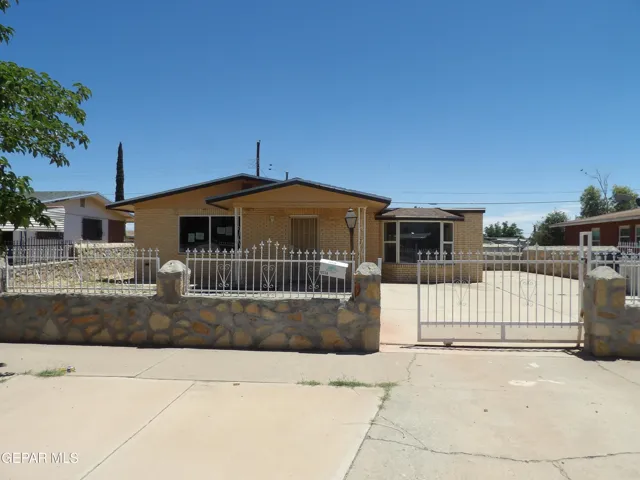10336 Alcan Street, El Paso, Texas 79924