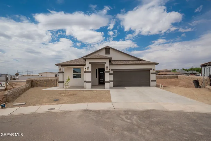 12300 Luz Bonita Way, Clint, Texas 79836