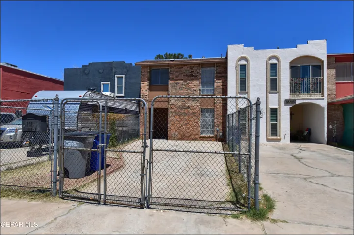 10605 Kinross Avenue B, El Paso, Texas 79935