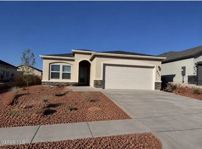 457 Josefa Cerezerez Street, Canutillo, Texas 79835