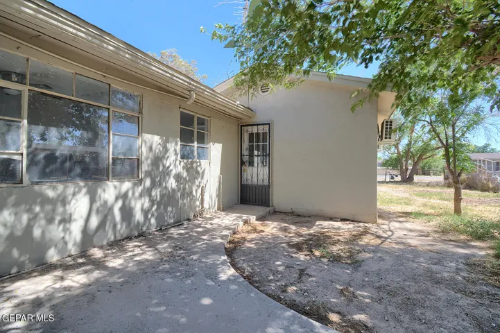10368 Potencia Drive B, Socorro, Texas 79927