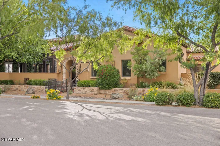 209 Villa Serena Court, El Paso, Texas 79922