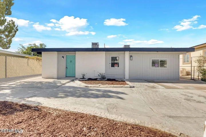 8827 Mount Elbert Drive 3, El Paso, Texas 79904