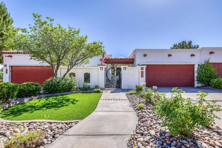 204 Casas Bella Lane, Santa Teresa, New Mexico 88008