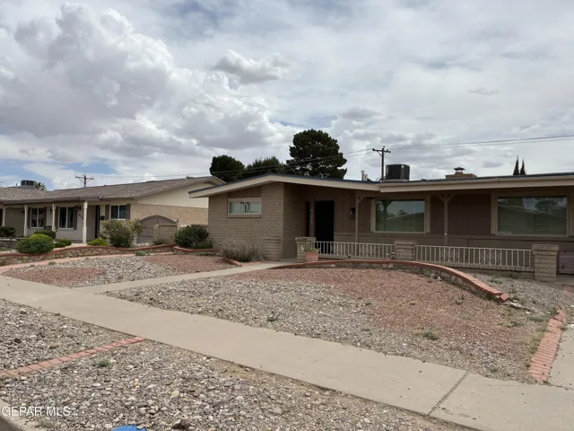 8316 W H Burges Drive, El Paso, Texas 79925