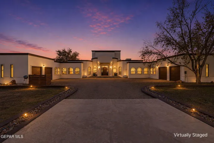 800 Smokey Ridge Court, El Paso, Texas 79932