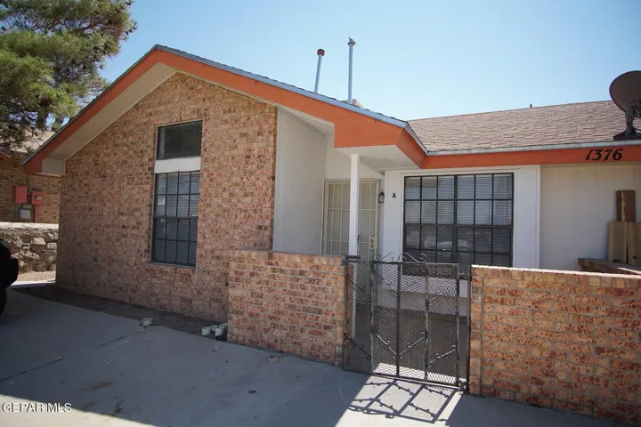 1376 Trudy Elaine Drive A, El Paso, Texas 79936