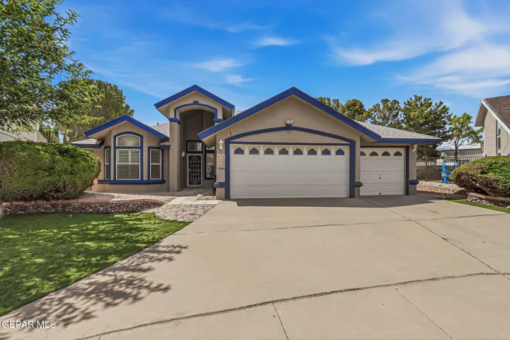 493 Desierto Vista Court, Horizon City, Texas 79928