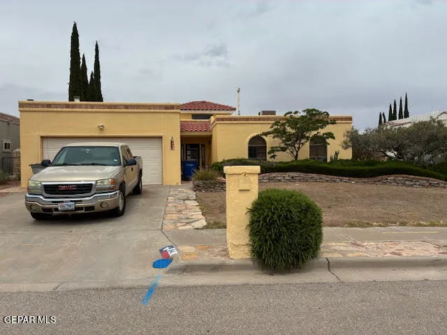 841 Via Riqueza Lane