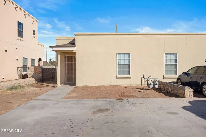 7509 Golden Knight A, El Paso, Texas 79904