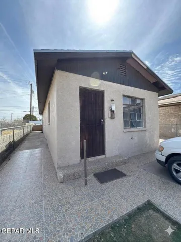 324 Dolan Street, El Paso, Texas 79905