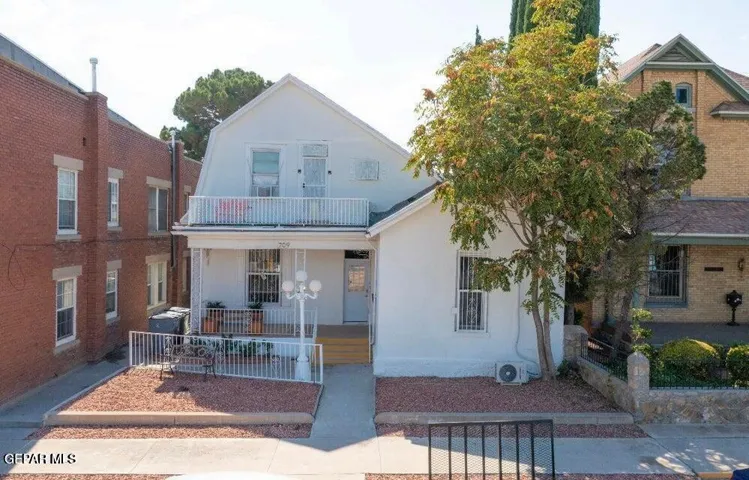 709 N Street Vrain Street 2, El Paso, Texas 79902