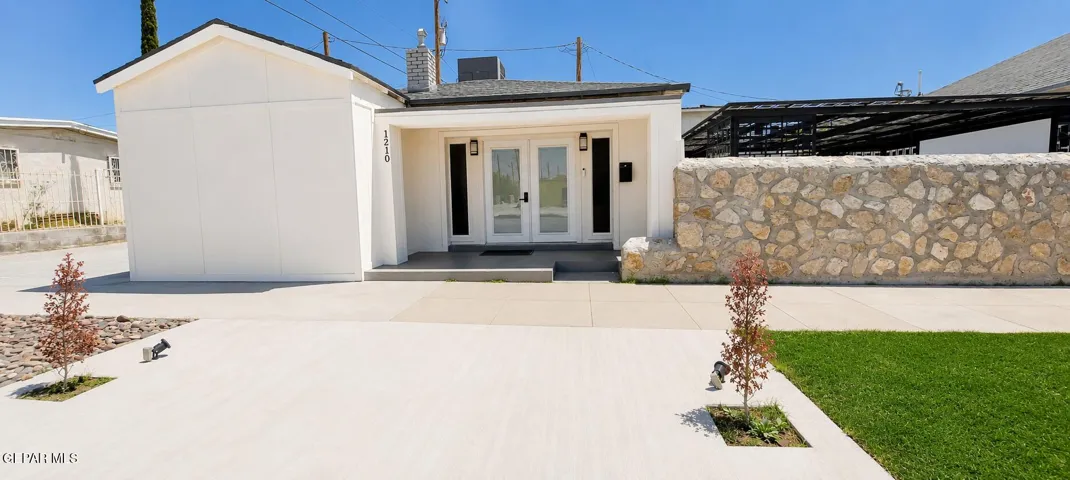 1210 N Luna Drive 1, El Paso, Texas 79930