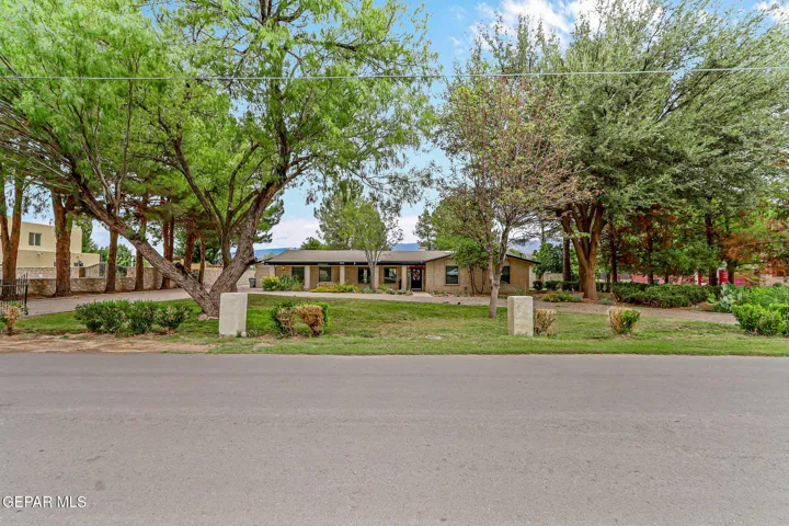 4298 Boy Scout Lane, El Paso, Texas 79922