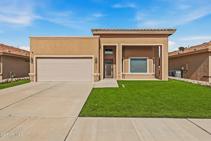 11052 Ray Mena Lane, El Paso, Texas 79934