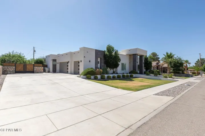 5404 E River Lane, El Paso, Texas 79932