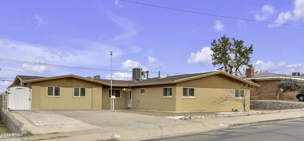 8708 Magnetic Street Street, El Paso, Texas 79904