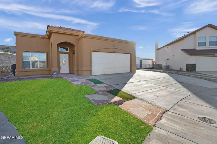 1451 Senda Del Sol Lane, El Paso, Texas 79911