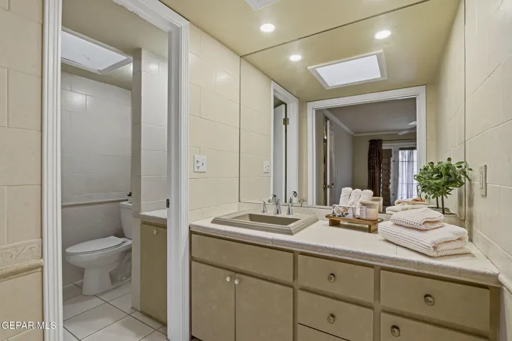 1170