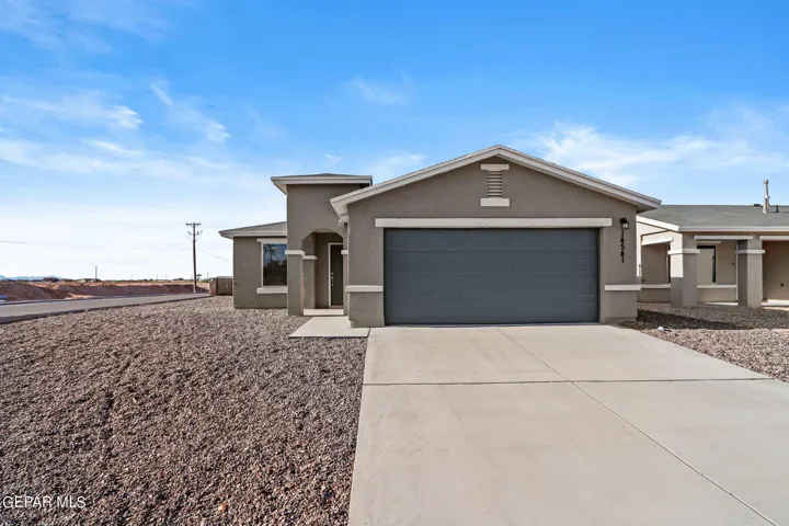 14541 Faxon Yucca Avenue, Horizon City, Texas 79928