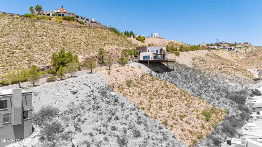 10 Sierra Crest Drive, El Paso, Texas 79902