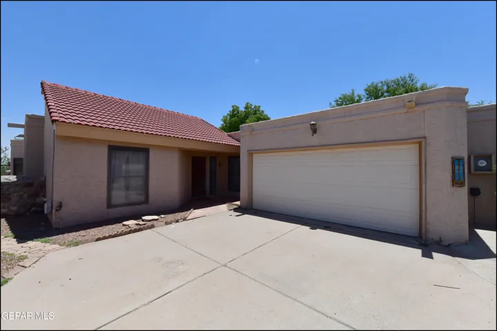 3212 Canyon Point Lane, El Paso, Texas 79904