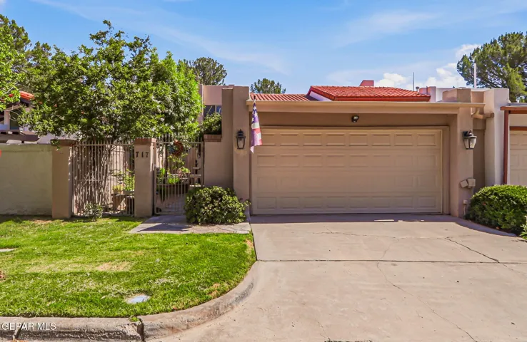 717 Lakeshore Drive, El Paso, Texas 79932